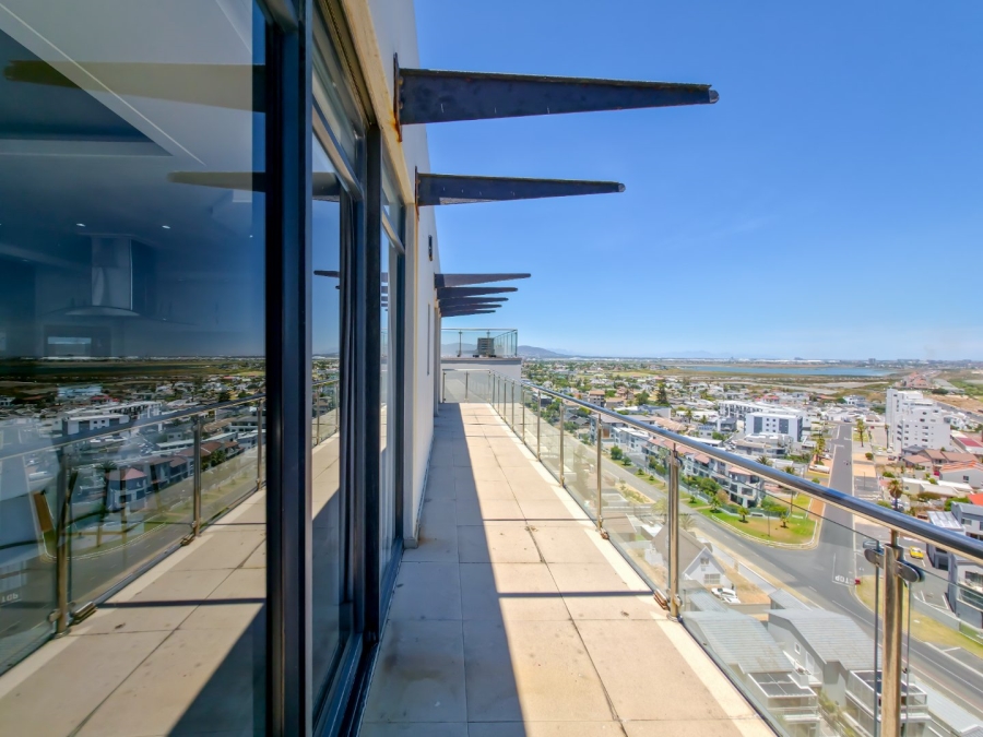 3 Bedroom Property for Sale in Waves Edge Western Cape